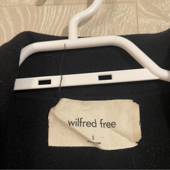 Aritzia Wilfred Free Ronnie Sweater Black size small 6/8 fit - Picture 9 of 16